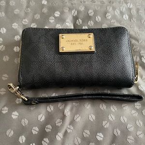 Black Michael Kors wristlet